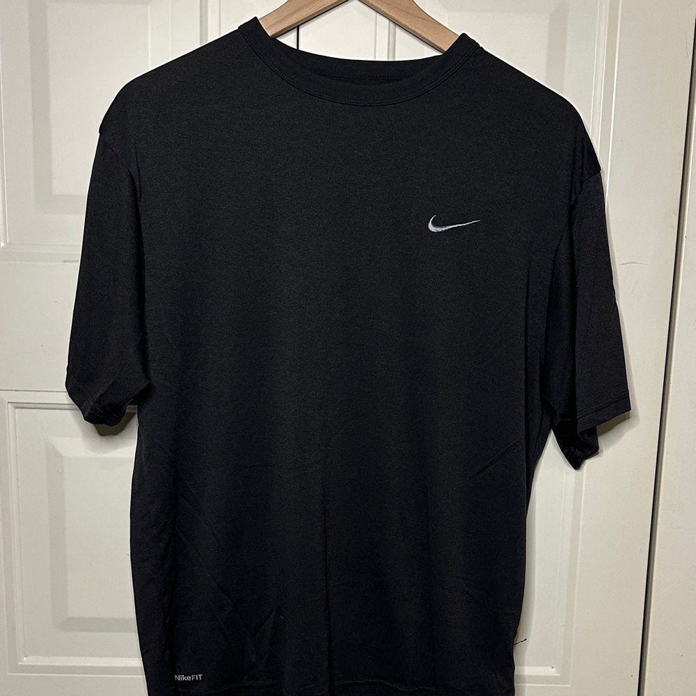 Nike Men's Black Short Sleeve Tee